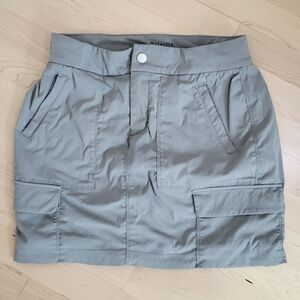 Athleta Trekkie Skort size 4 Gray